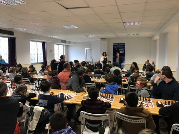 Succès populaire du Tournoi en l'honneur de l'émission TV Échec et mat !
