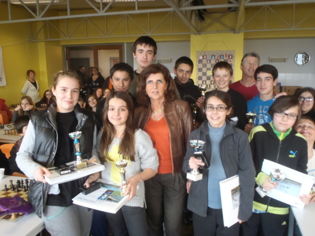 LE TOURNOI FERME DES CLASSES ECHIQUEENNES