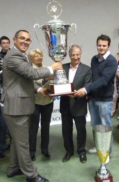 Monsieur Simon Renucci maire d'Ajaccio et Madame Andreani proviseur du lycée St Paul ont remis les prix. Monsieur Simon Renucci maire d'Ajaccio et Madame Andreani proviseur du lycée St Paul ont remis les prix.